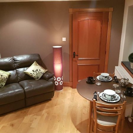The Smiddy Suite Ellon ภายนอก รูปภาพ